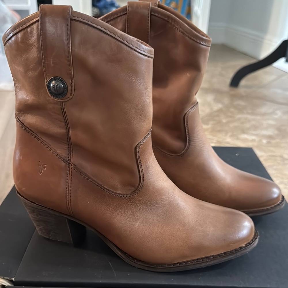 Frye Women's Brown Leather Ankle Boots